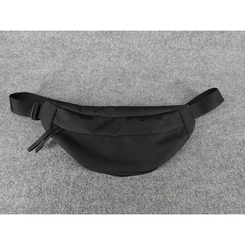 Everlane ReNew Fanny Pack Mens Womens Black Minimalist Belt Bag One Size